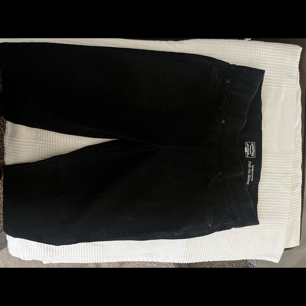Levi’s Pull on Jeans - Slimming